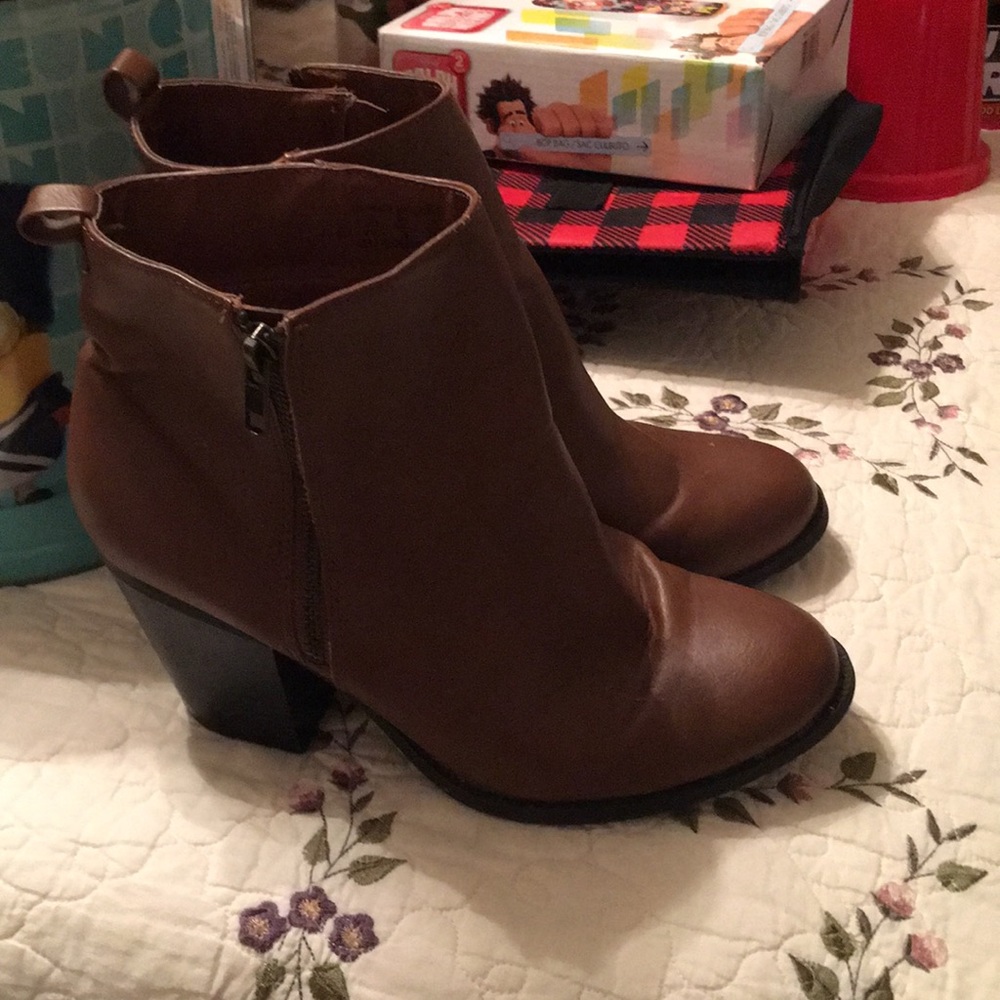Brown ankle boots